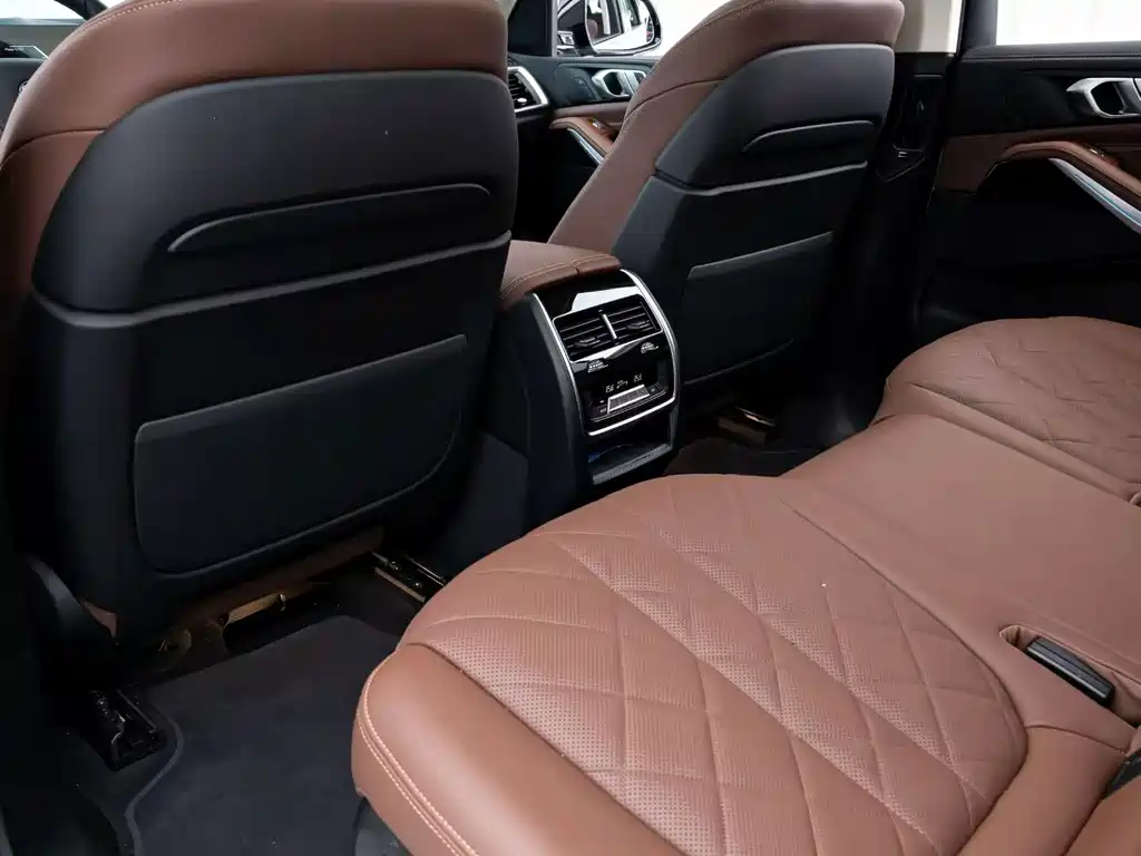 BMW X7 — миниатюра 6
