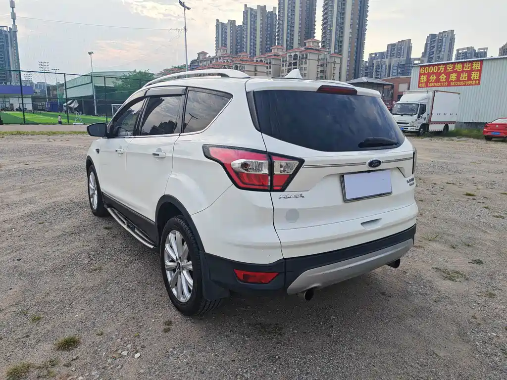 Ford Kuga — миниатюра 14