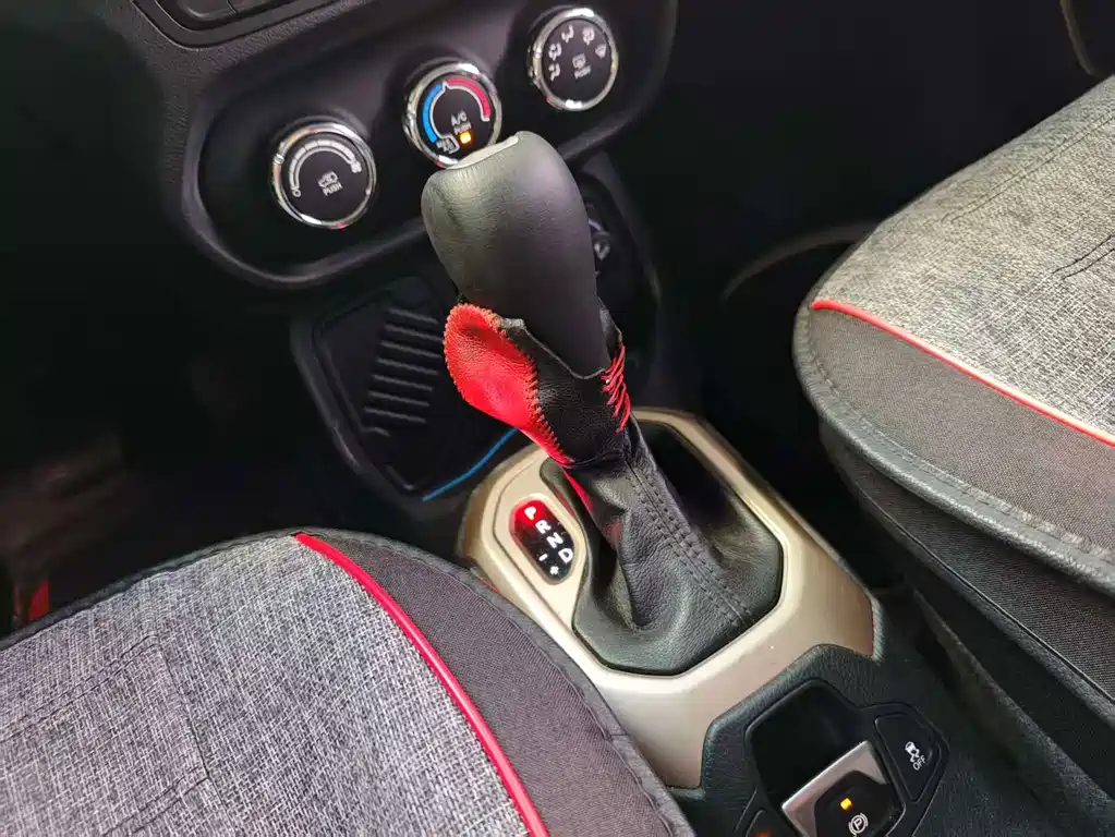 Jeep Renegade — миниатюра 10