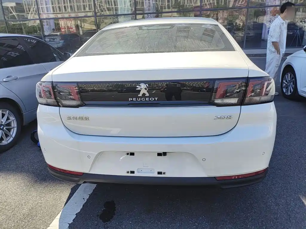 Peugeot 308 — миниатюра 6