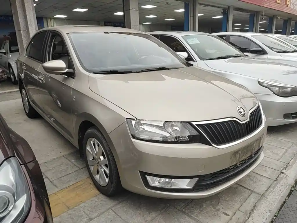 Skoda Rapid — миниатюра 4