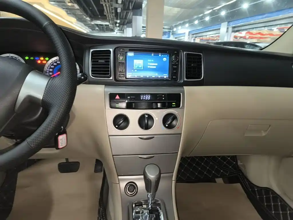 Toyota Corolla — миниатюра 13