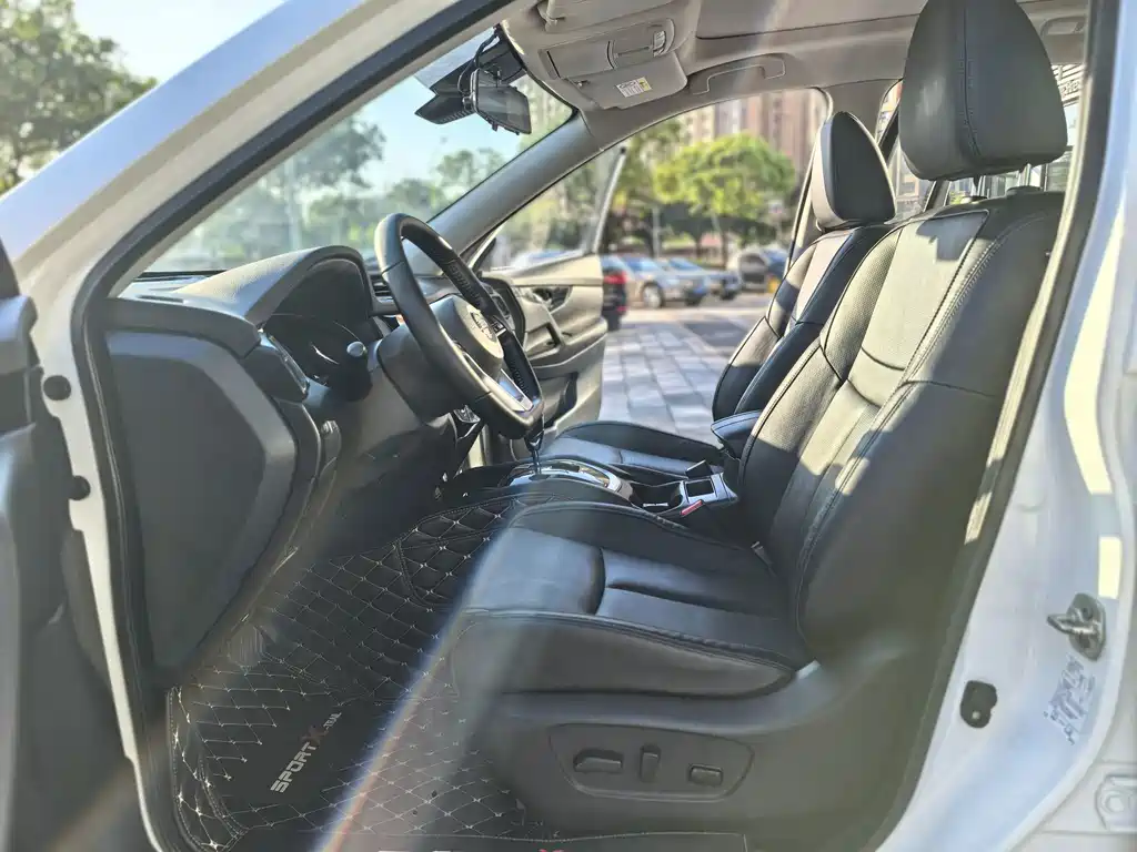 Nissan X-Trail — миниатюра 8