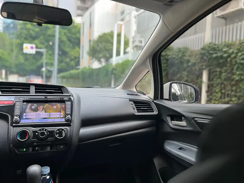 Honda Fit — миниатюра 11