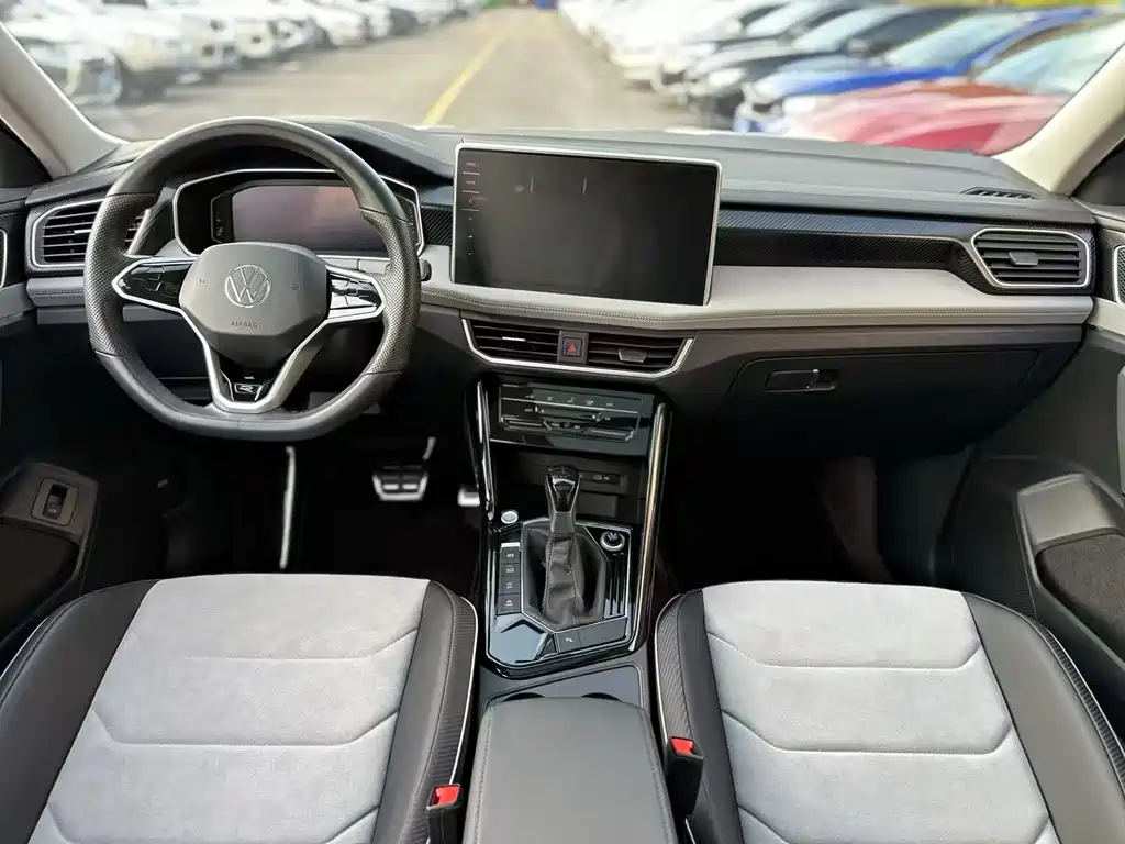 Volkswagen X — миниатюра 5