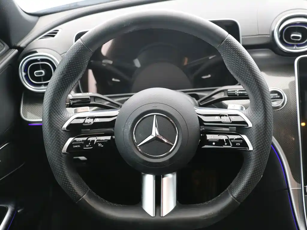 Mercedes-Benz C-Class — миниатюра 11