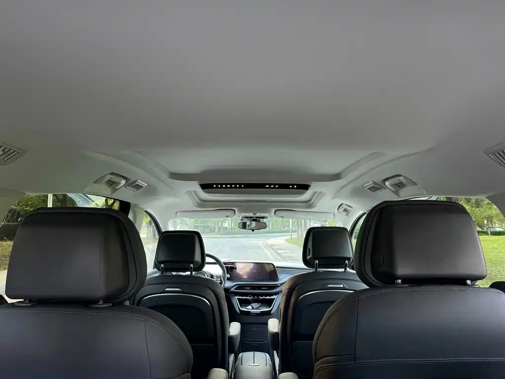 Buick GL8 Hybrid — миниатюра 16