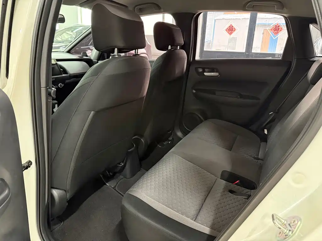 Honda Fit — миниатюра 4