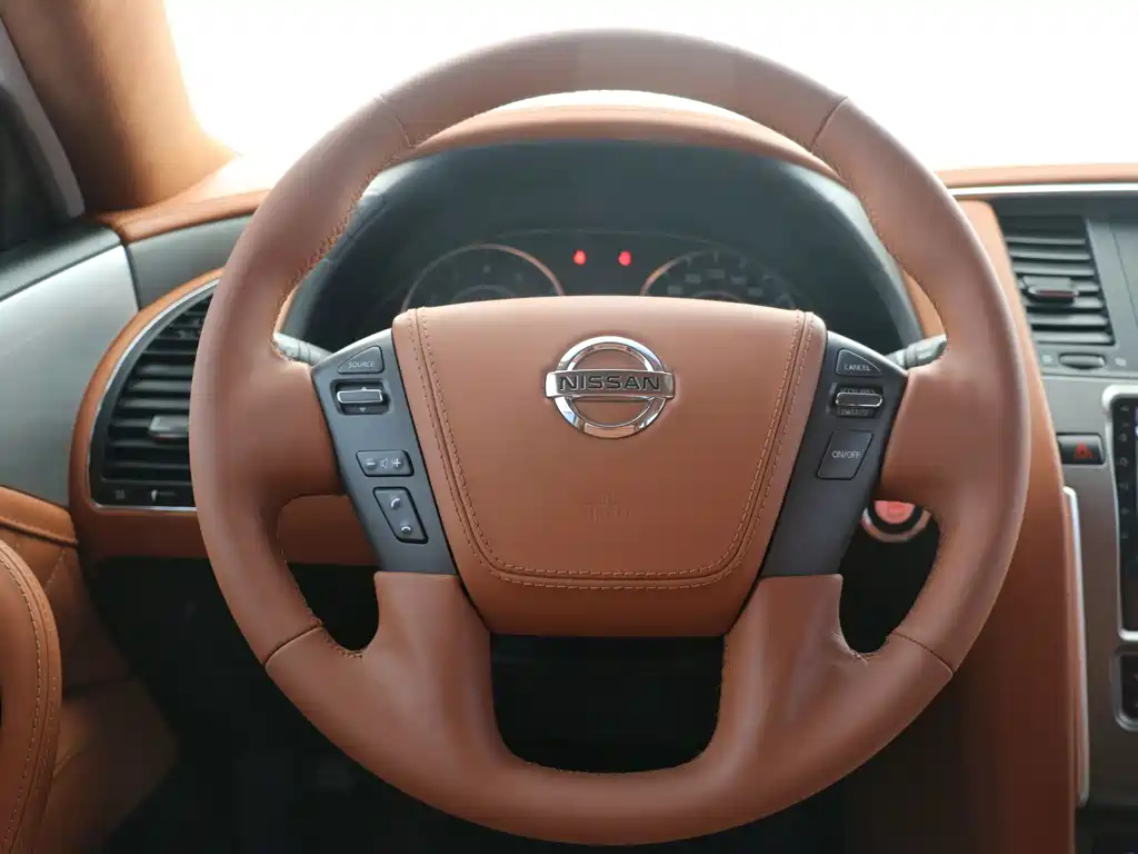 Nissan Patrol — миниатюра 11