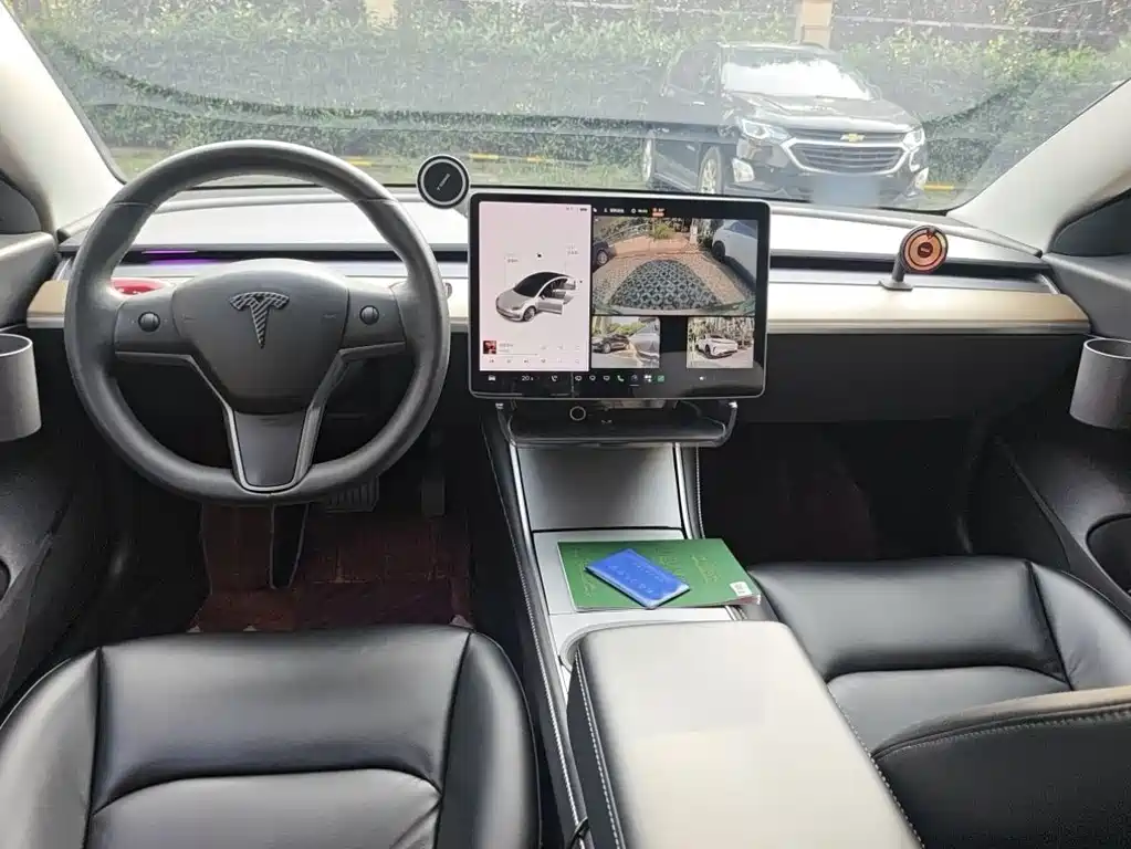 Tesla Model 3 — миниатюра 9