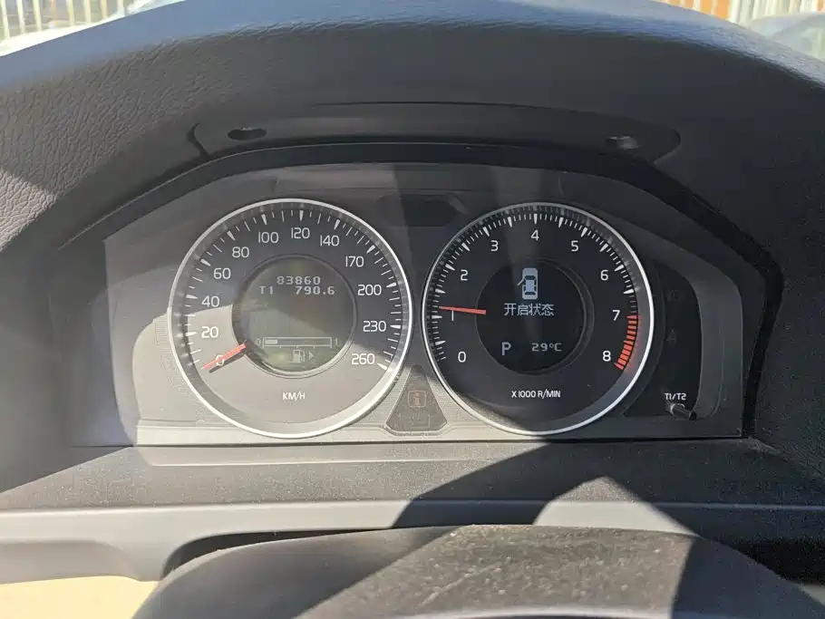 Volvo S60 (Import) — миниатюра 14