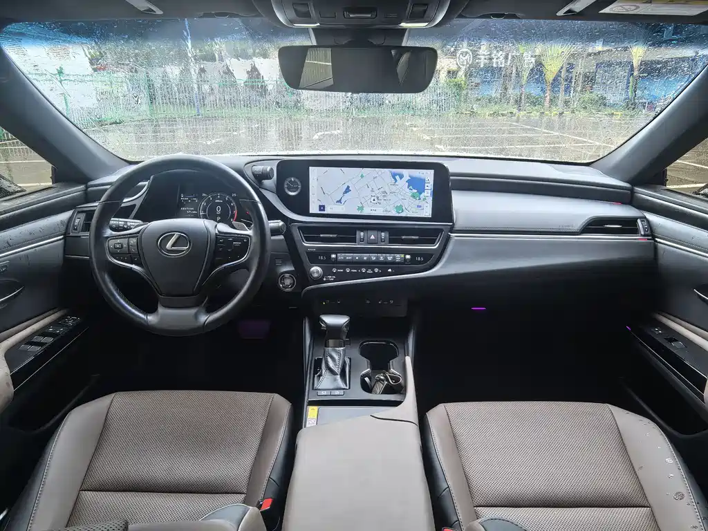 Lexus ES — миниатюра 10