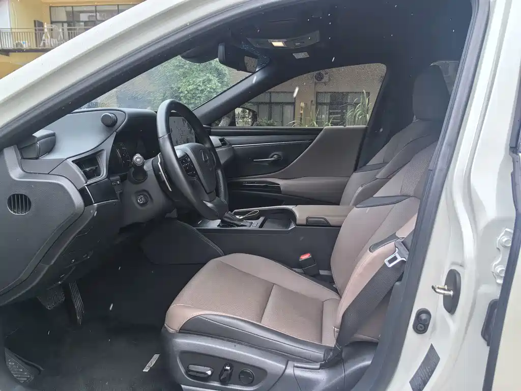 Lexus ES — миниатюра 8