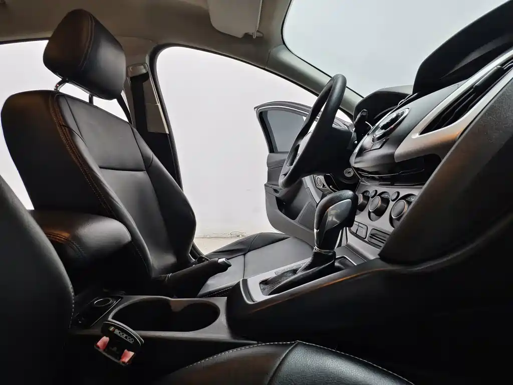 Ford Focus — миниатюра 14
