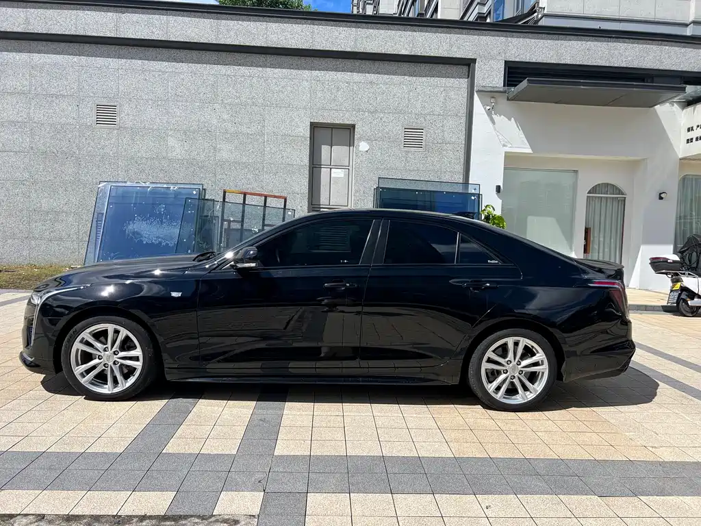 Cadillac CT4 — миниатюра 6