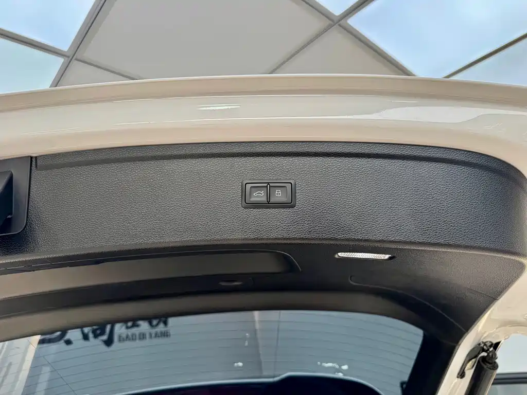 Audi Q5L — миниатюра 23