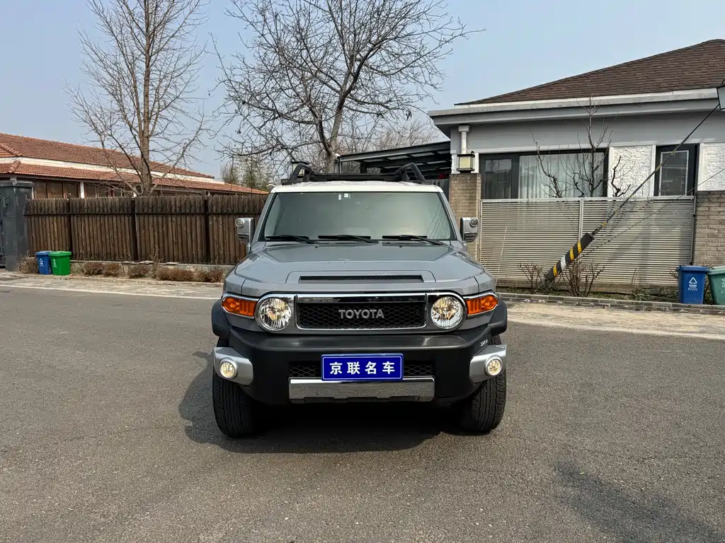 Toyota FJ Cruiser FJ 2019 4.0L AT