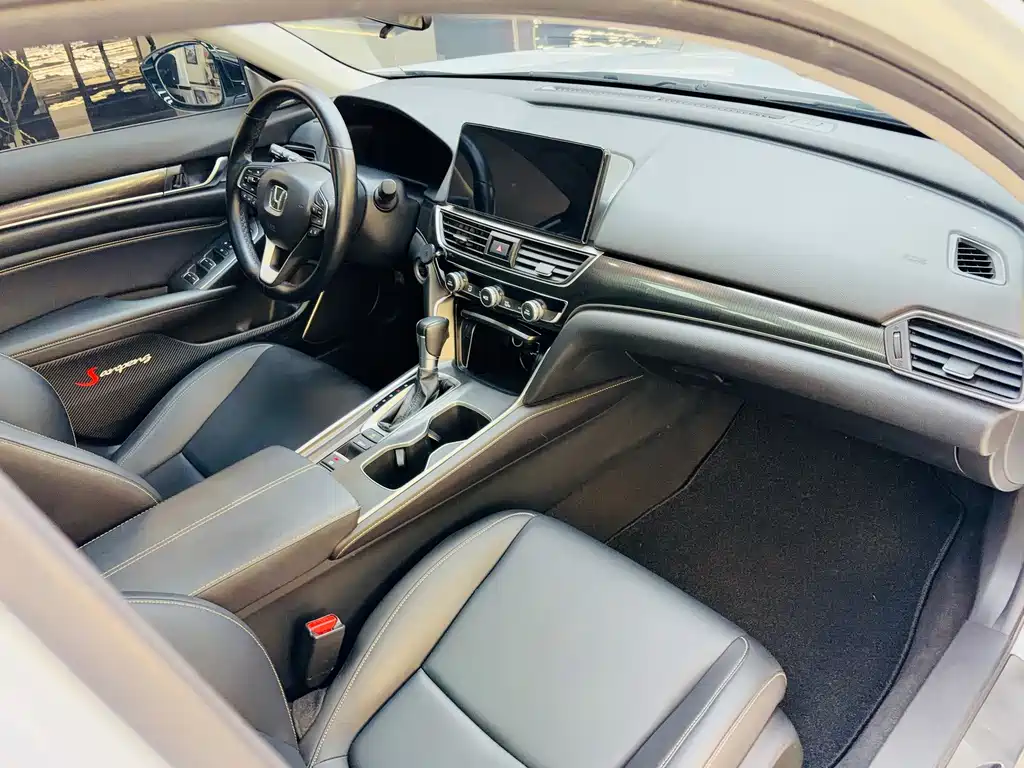 Honda Accord — миниатюра 19