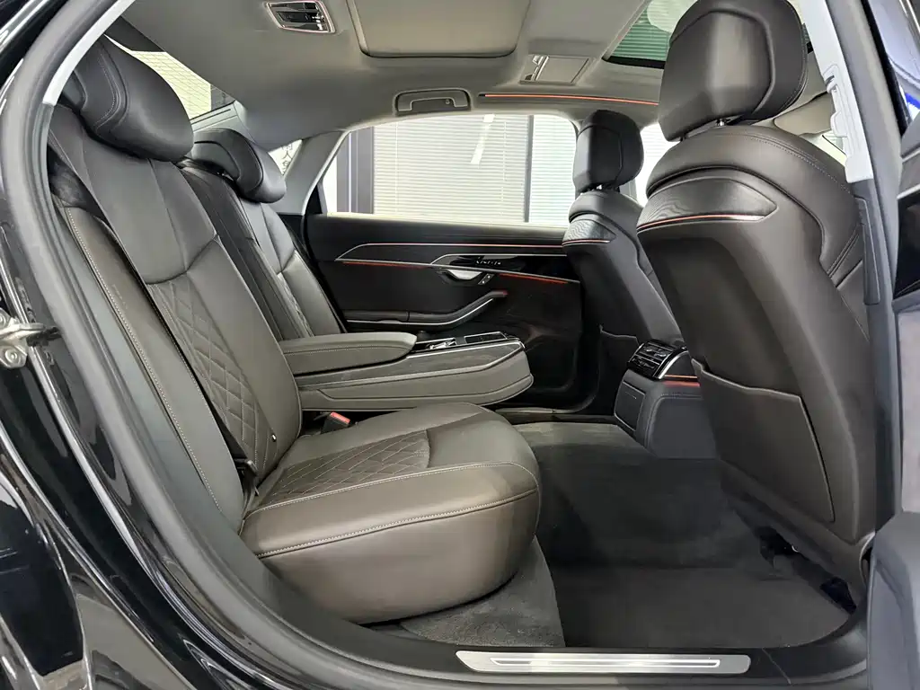 Audi A8 — миниатюра 10