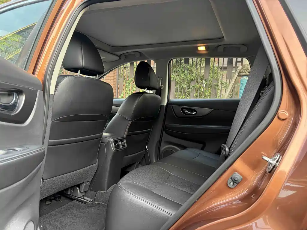 Nissan X-Trail — миниатюра 8