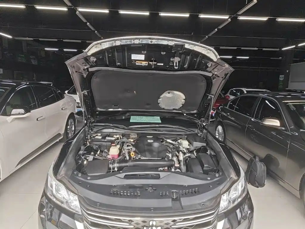 Toyota Crown — миниатюра 20