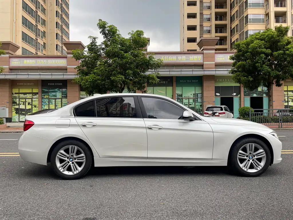 BMW 3 Series — миниатюра 7