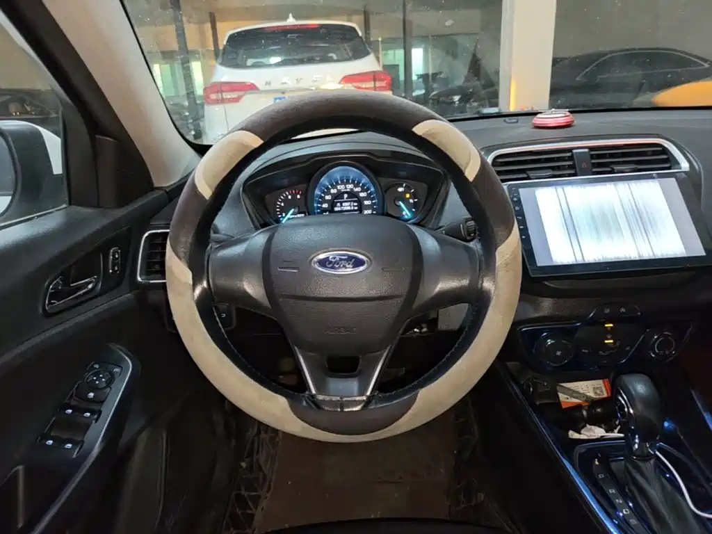 Ford Escort — миниатюра 11