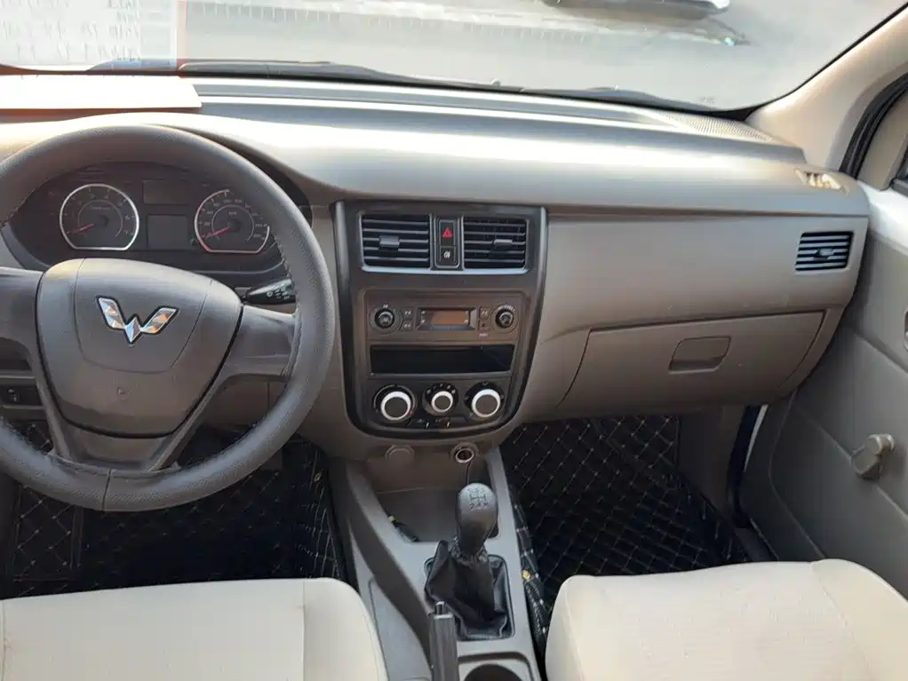 Wuling Rongguang V — миниатюра 19