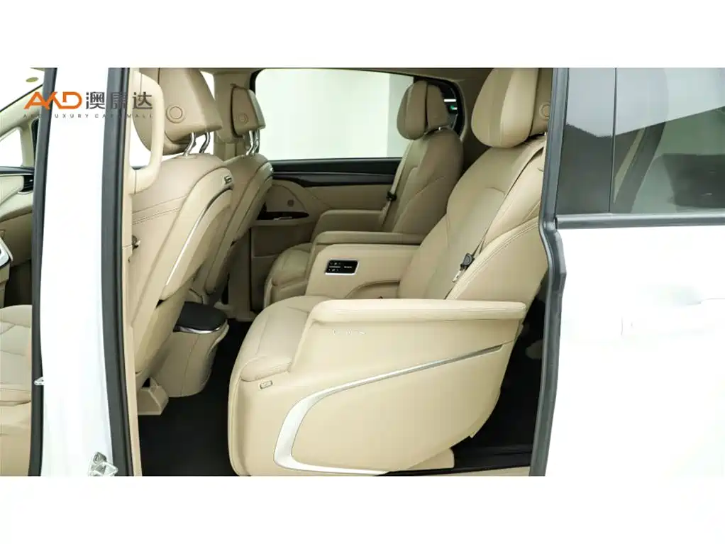 Buick GL8 Hybrid — миниатюра 7