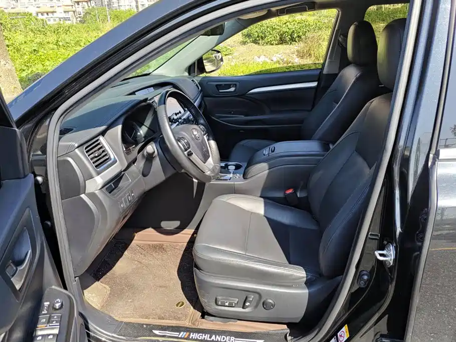 Toyota Highlander — миниатюра 9