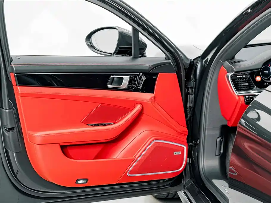 Porsche Panamera — миниатюра 18
