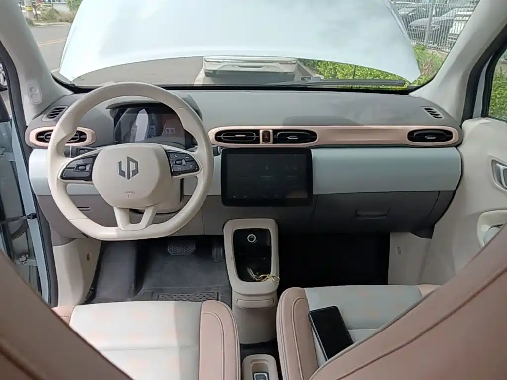 Leapmotor Leapmotor T03 — миниатюра 10