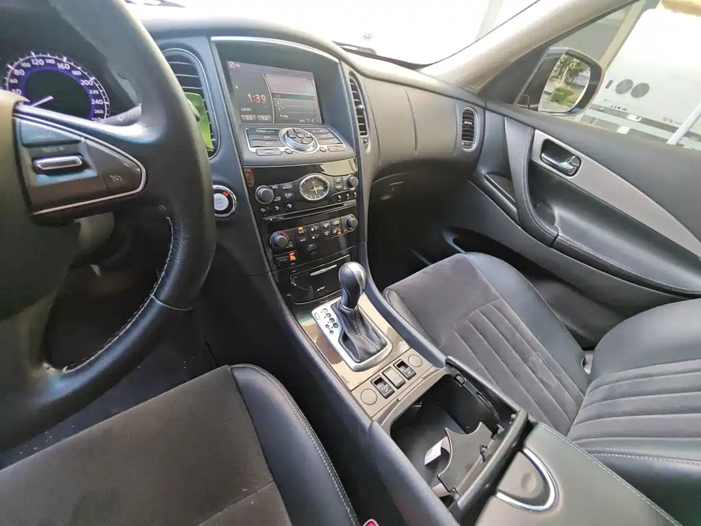 Infiniti QX50 — миниатюра 15