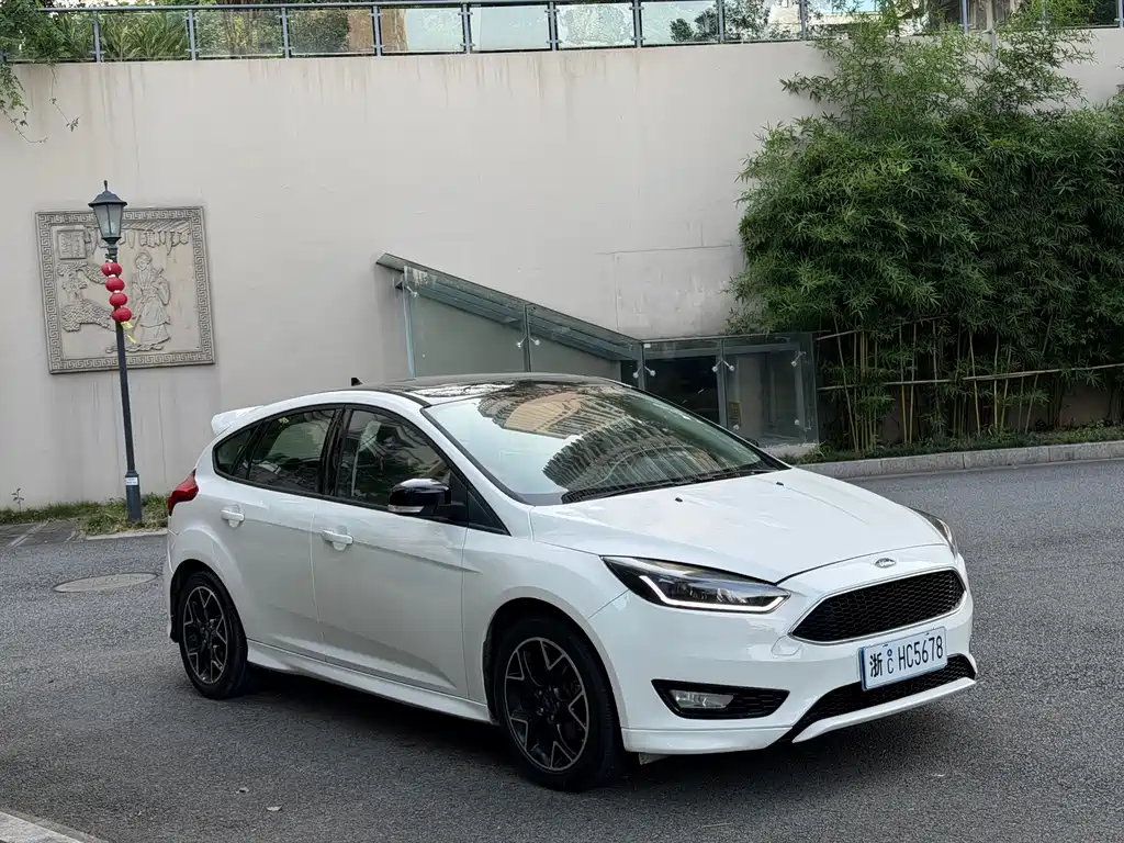 Ford Focus — миниатюра 3