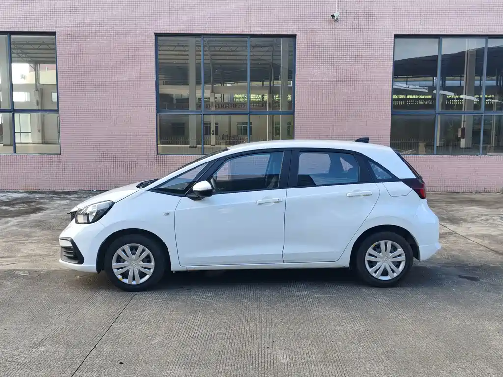 Honda Fit — миниатюра 5