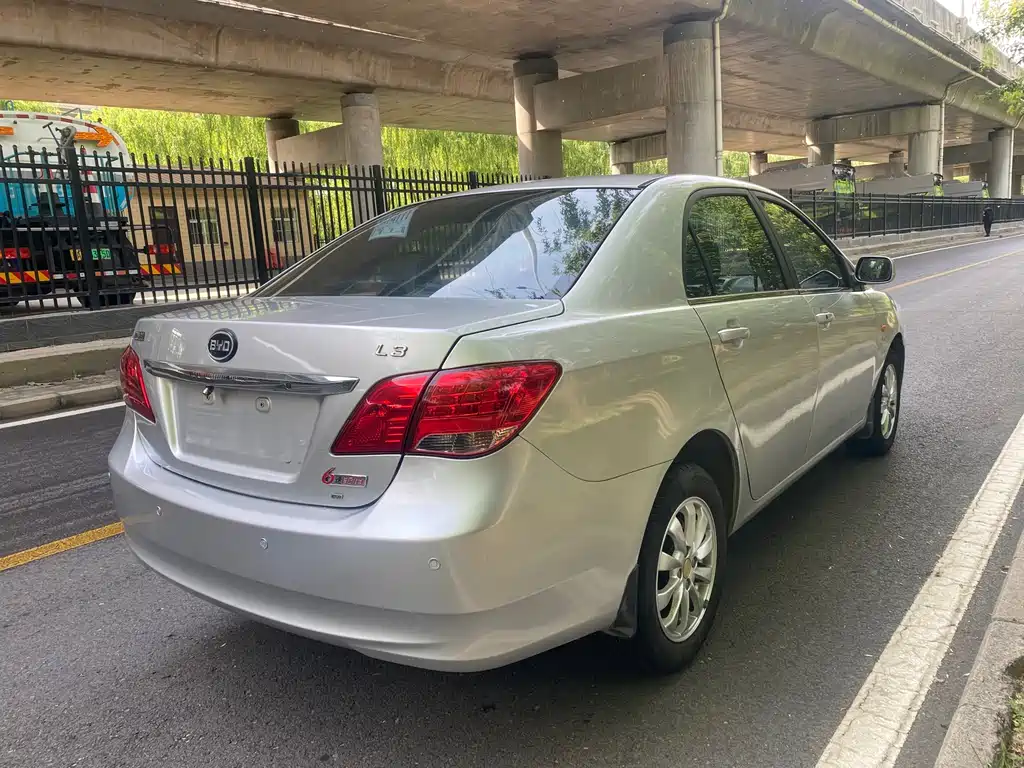 BYD L3 2013 1.5L AT Comfort