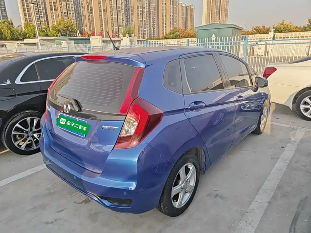 Honda Fit — миниатюра 7
