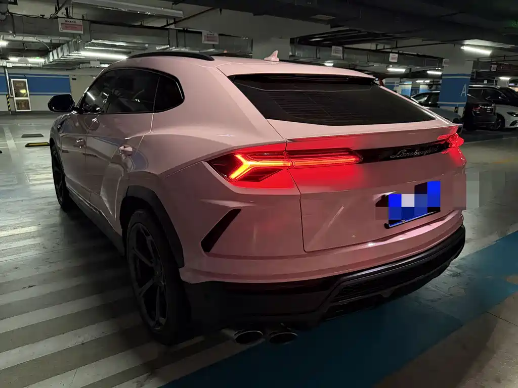 Lamborghini Urus — миниатюра 6