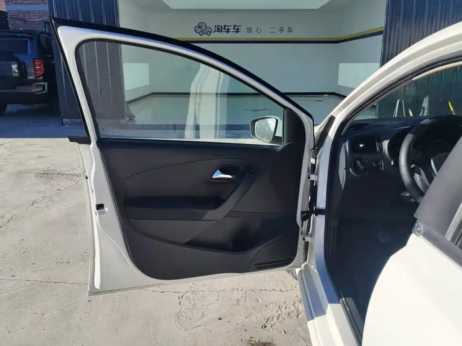 Volkswagen Polo — миниатюра 7