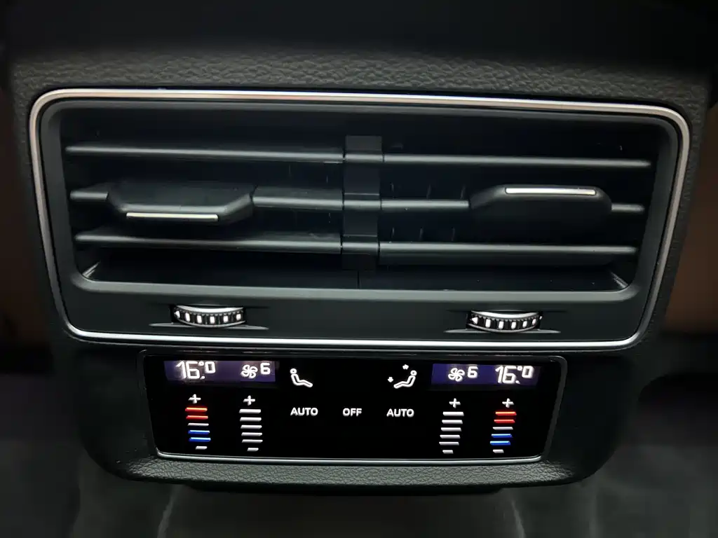 Audi Q7 — миниатюра 19