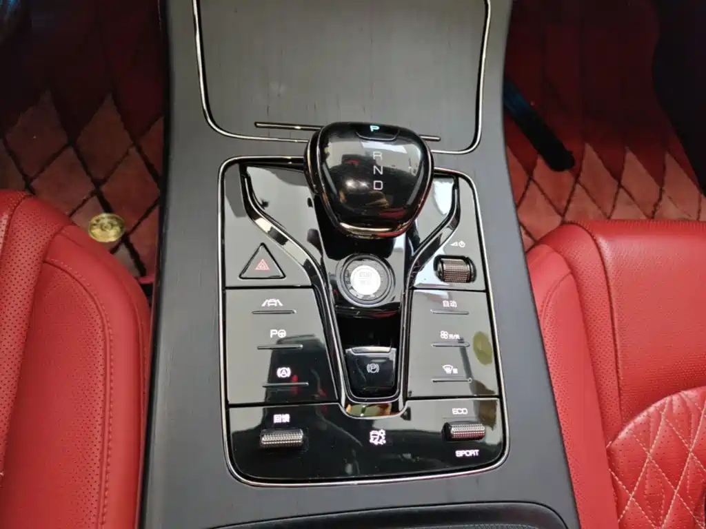 BYD Han — миниатюра 14