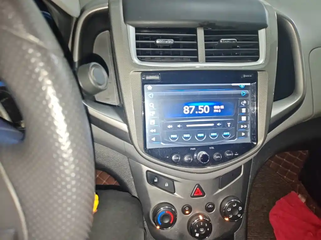 Chevrolet Aveo — миниатюра 13