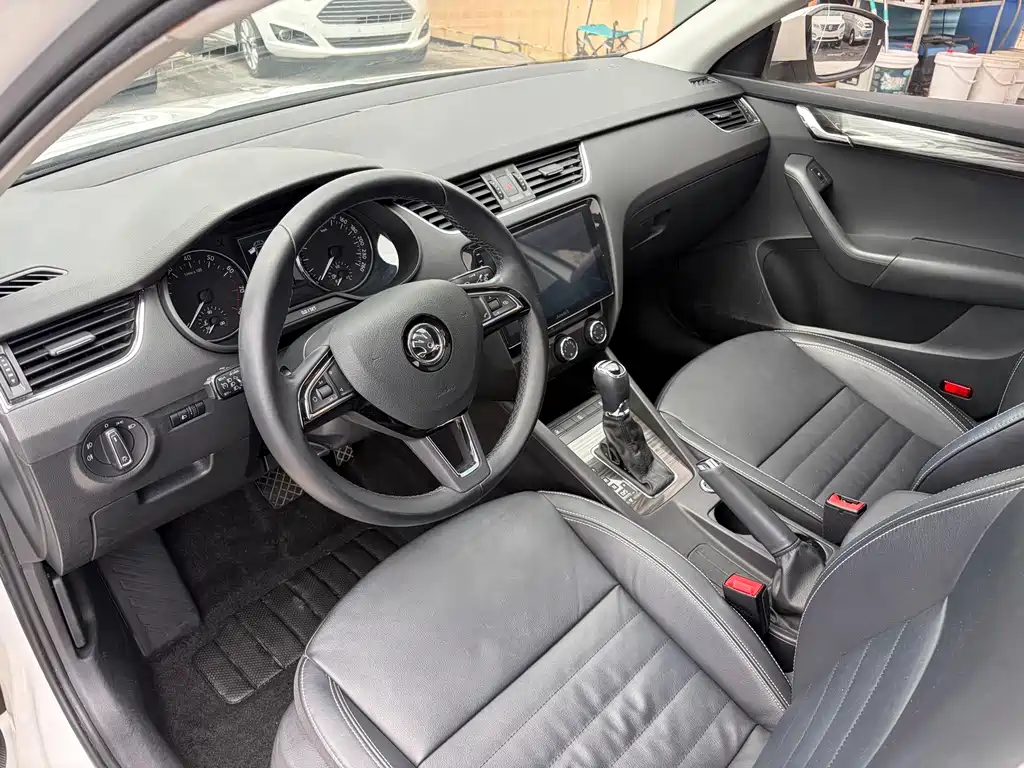 Skoda Octavia — миниатюра 8
