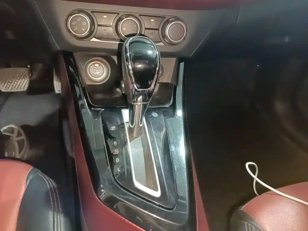 Nissan Bluebird — миниатюра 14