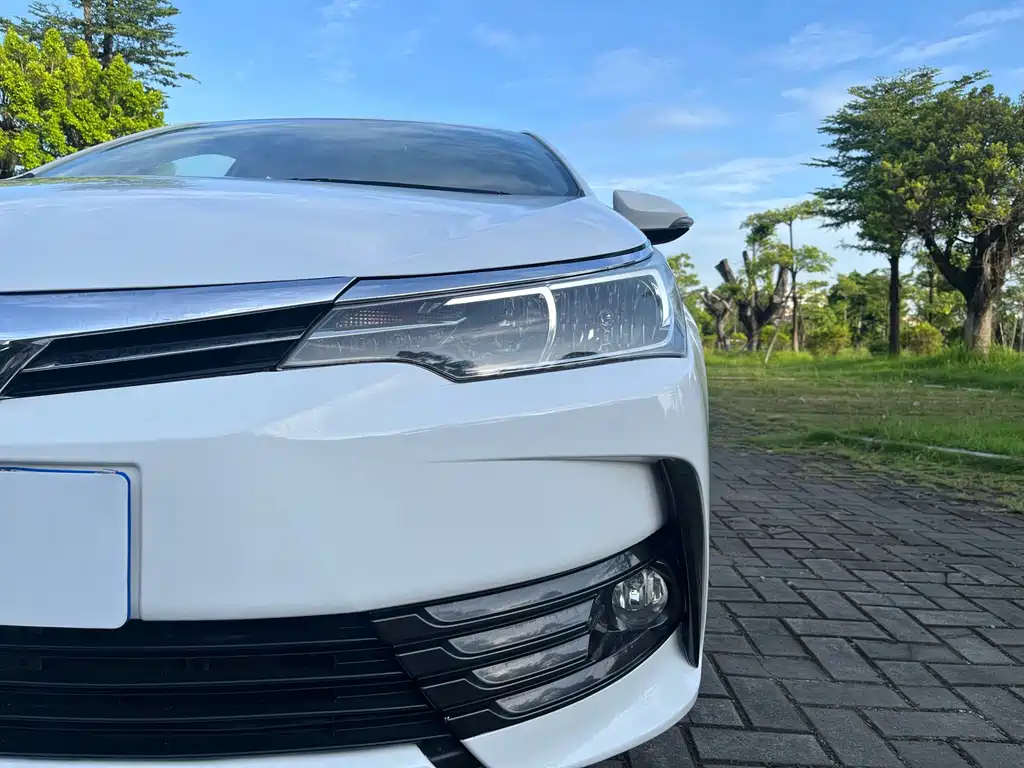 Toyota Corolla — миниатюра 14