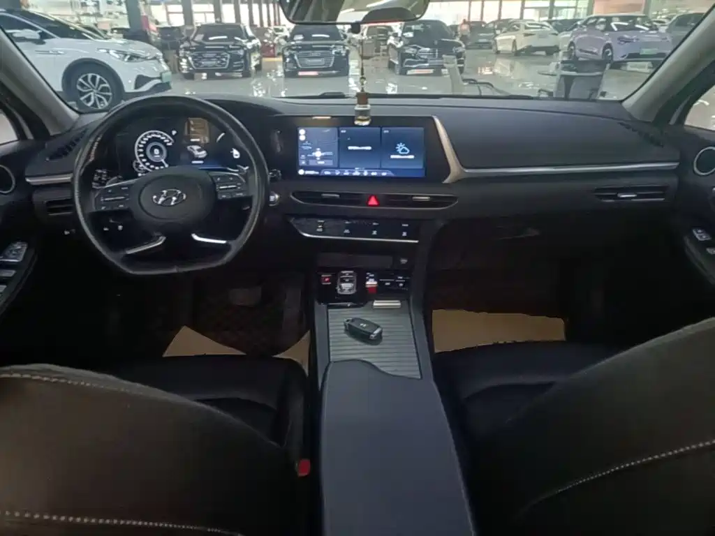 Hyundai Sonata — миниатюра 10