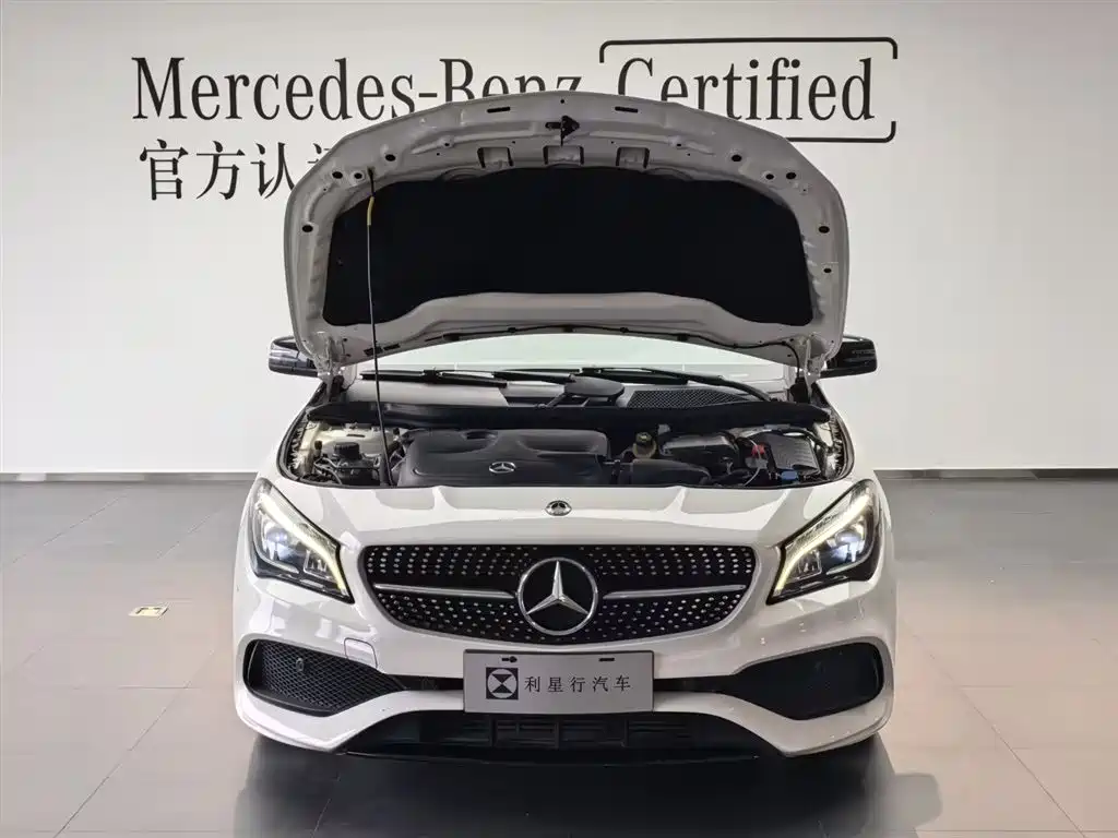 MERCEDES-BENZ CLA