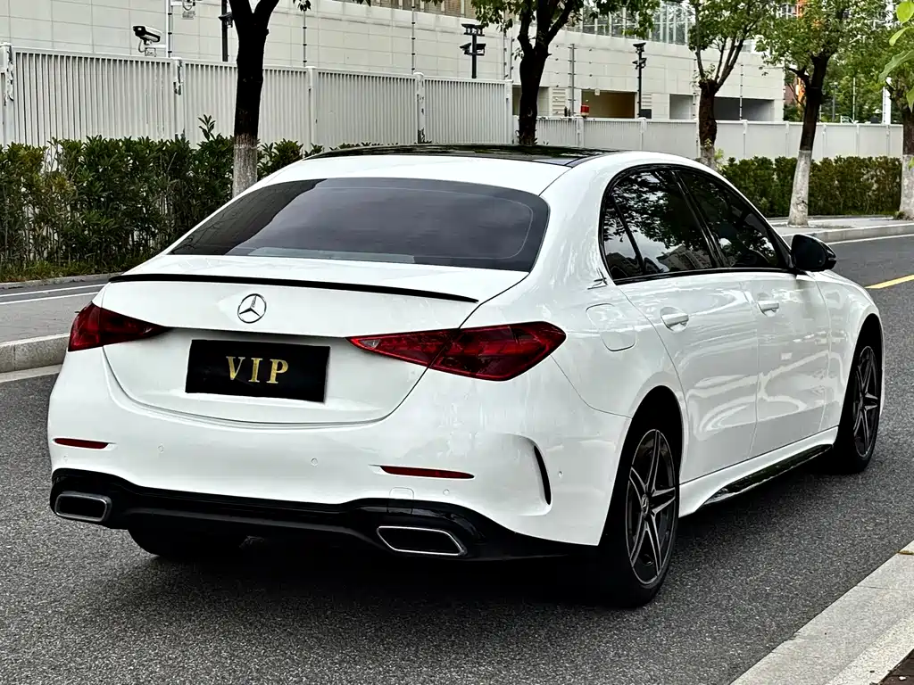 Mercedes-Benz C-Class — миниатюра 7