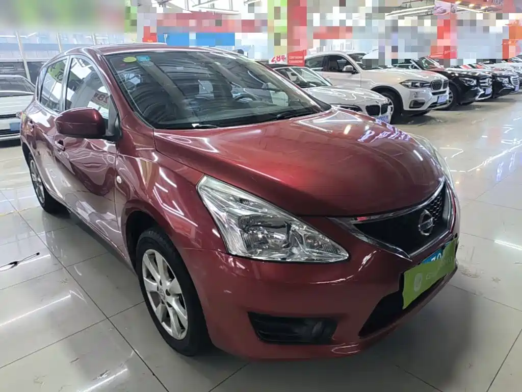 Nissan Tiida — миниатюра 4
