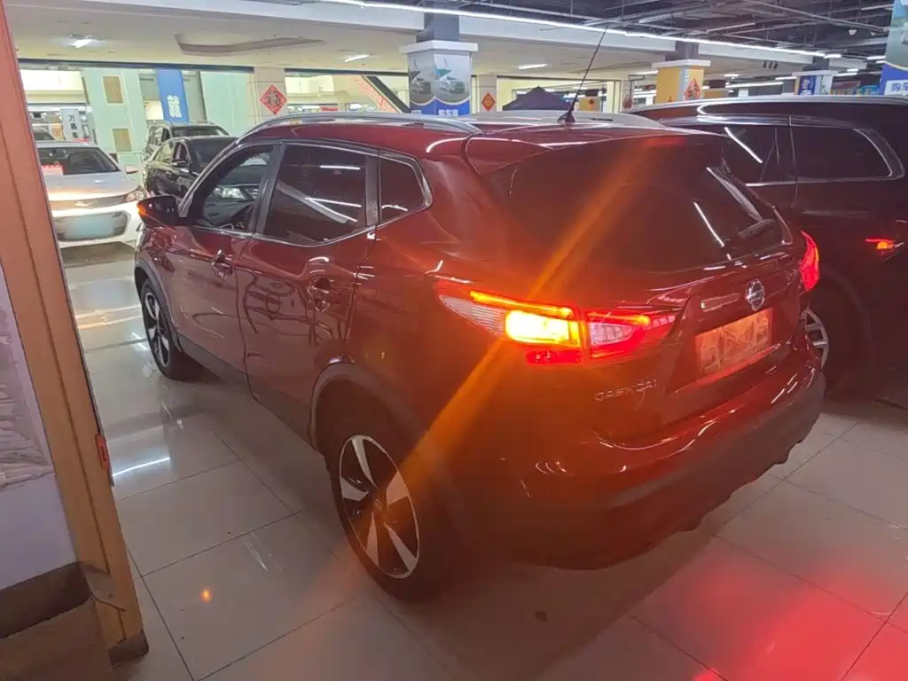 Nissan Qashqai — миниатюра 5
